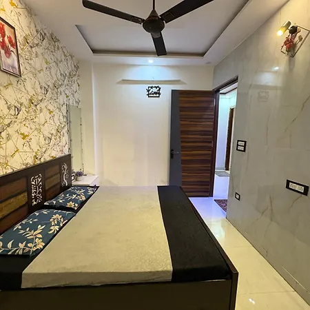 Independent 1 Bhk Apartment In New Delhi